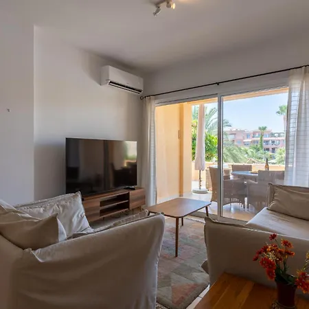 Tropical Paradise In Harbour Paphos, & Close To Apartment Paphos