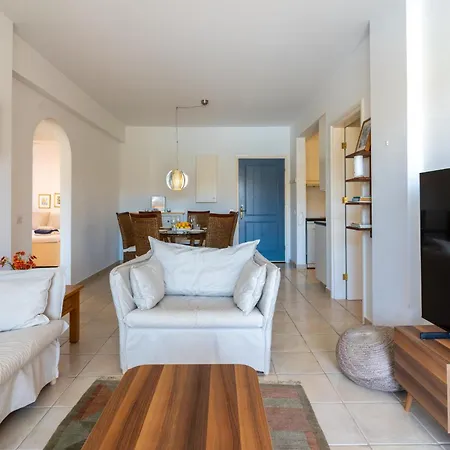 Tropical Paradise In Harbour Paphos, & Close To Apartament