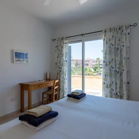 Tropical Paradise In Harbour Paphos, & Close To Пафос